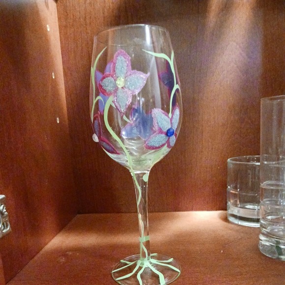 2 Saints HAND PAINTED 9" WINE GLASS Sparkle Violets Flowers w Bling Diamonds - Picture 9 of 16
